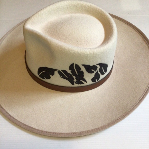 New! Wyeth rare black palms wool rancher